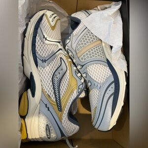 Saucony progrid triumph 4 size 11 mens new